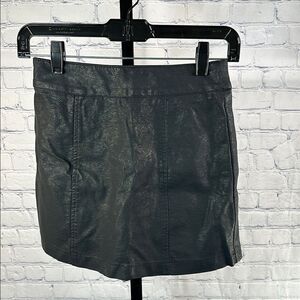 🖤 Forever 21 Faux Leather Mini Skirt Size XS